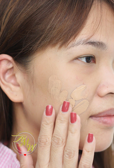 a photo of Kanebo Luster Cream Foundation Review in Ochre D by Nikki Tiu of www.askmewhats.com