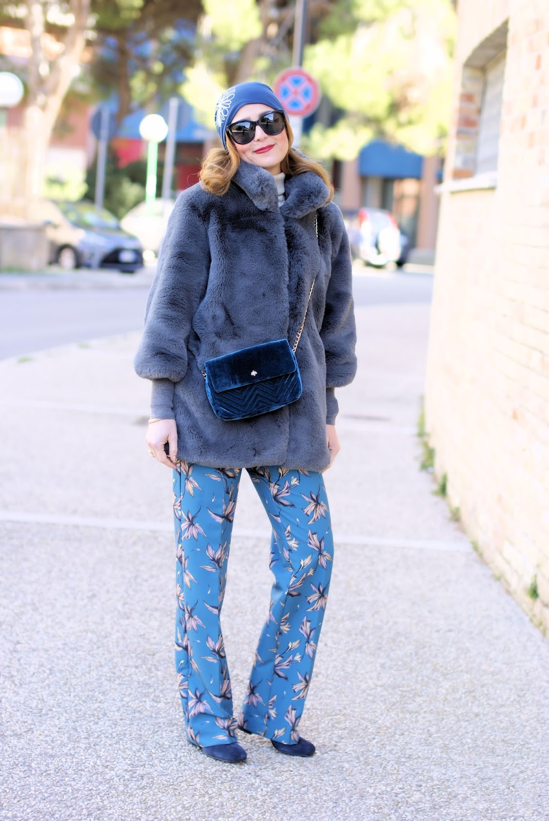 How to wear floral pants in Winter: a 70s inspired outfit on Fashion and Cookies fashion blog, fashion blogger style