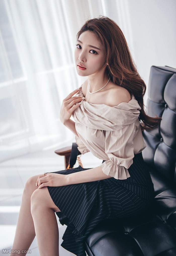 Beautiful Park Jung Yoon in the April 2017 fashion photo album (629 photos) photo 22-2