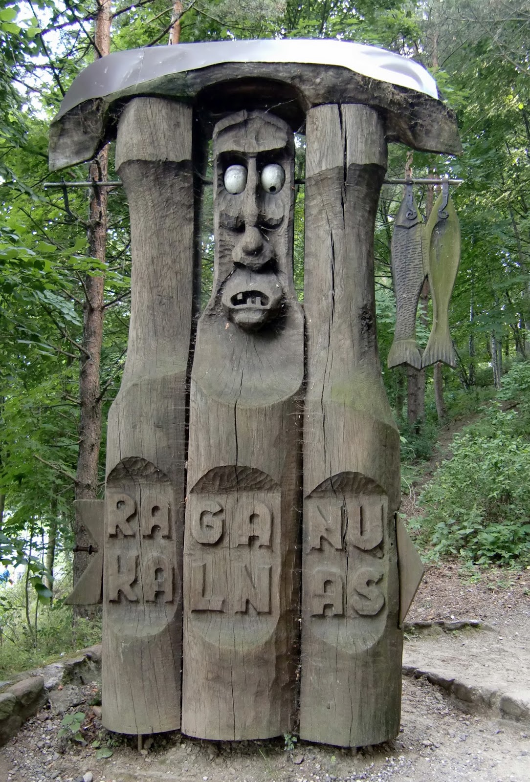 Angelo mamos puslapis: Raganų kalnas