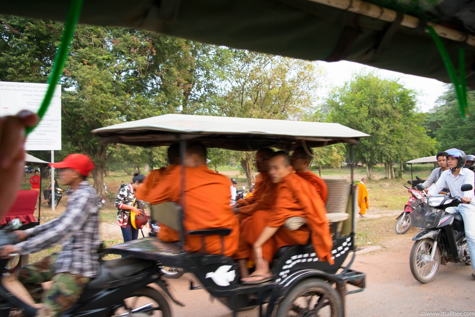 Cambodia | Exploring Siem Reap's Bayon Temple Cambodia | Exploring Siem Reap's Bayon Temple