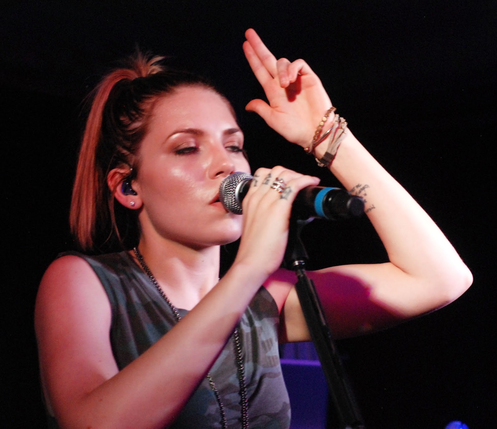 Discussion on this topic: Skylar grey on stage, skylar-grey-on-stage/ Forum on this topic: Mercedes edison hot, skylar-grey-on-stage/