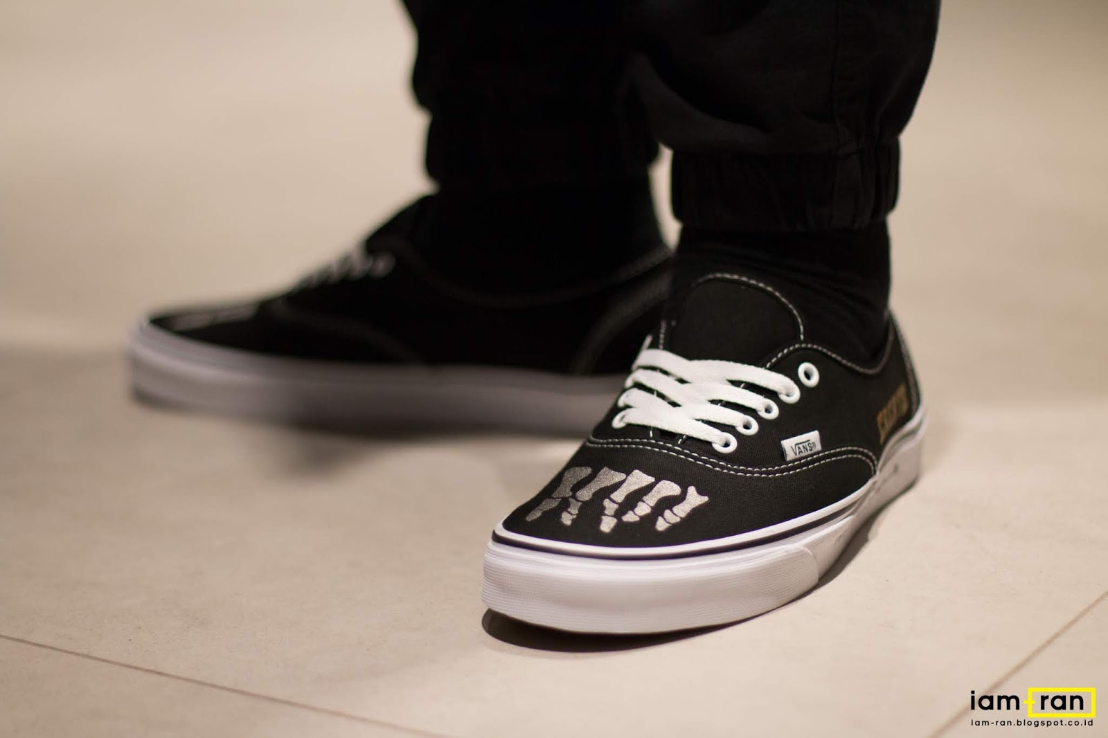 vans authentic black custom