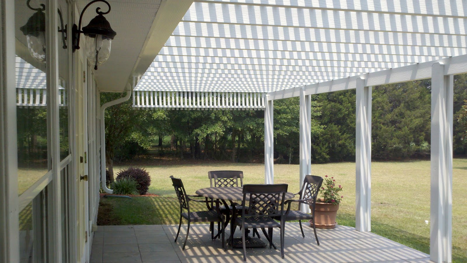 Pool Enclosures USA: Maintenance Free Pergola and Lattice Products
