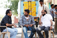 Allu Arjun Julayi Movie Working Stills [Andhrula Music]