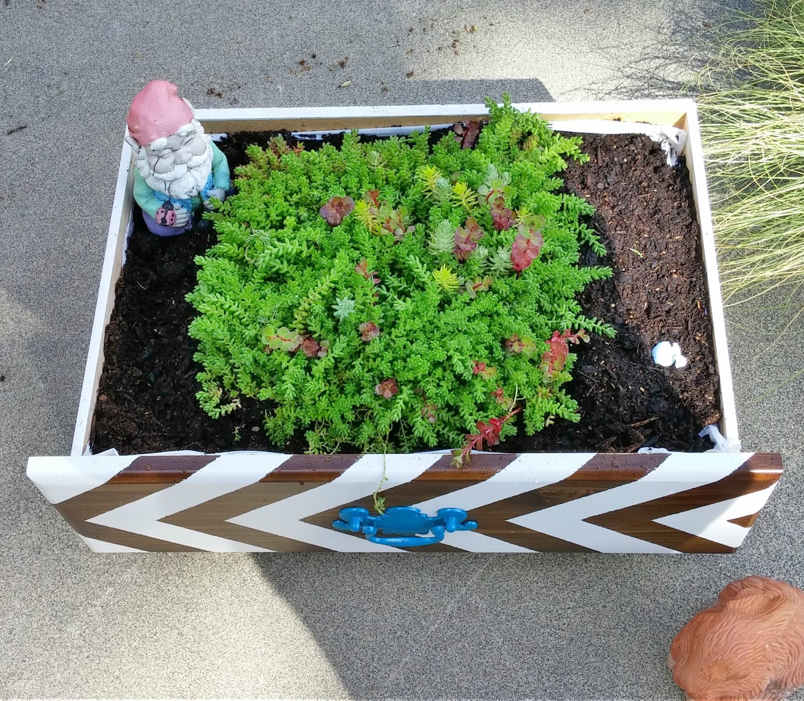 How to Make a Planter From an Old Drawer! Little Vintage Cottage