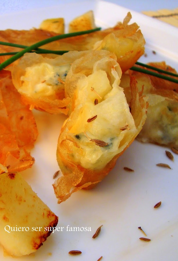  http://cosas-mias-y-demas.blogspot.com.es/2013/10/pasta-filo-con-gorgonzola-y-pera.html