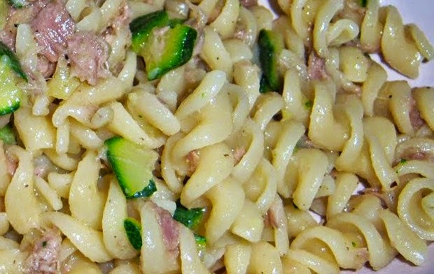 pasta con tonno sott'olio e zucchine