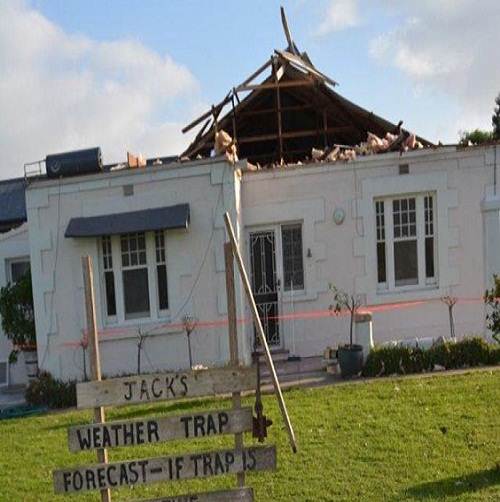 Kingston_tornado_damage_photo_natural_calamities