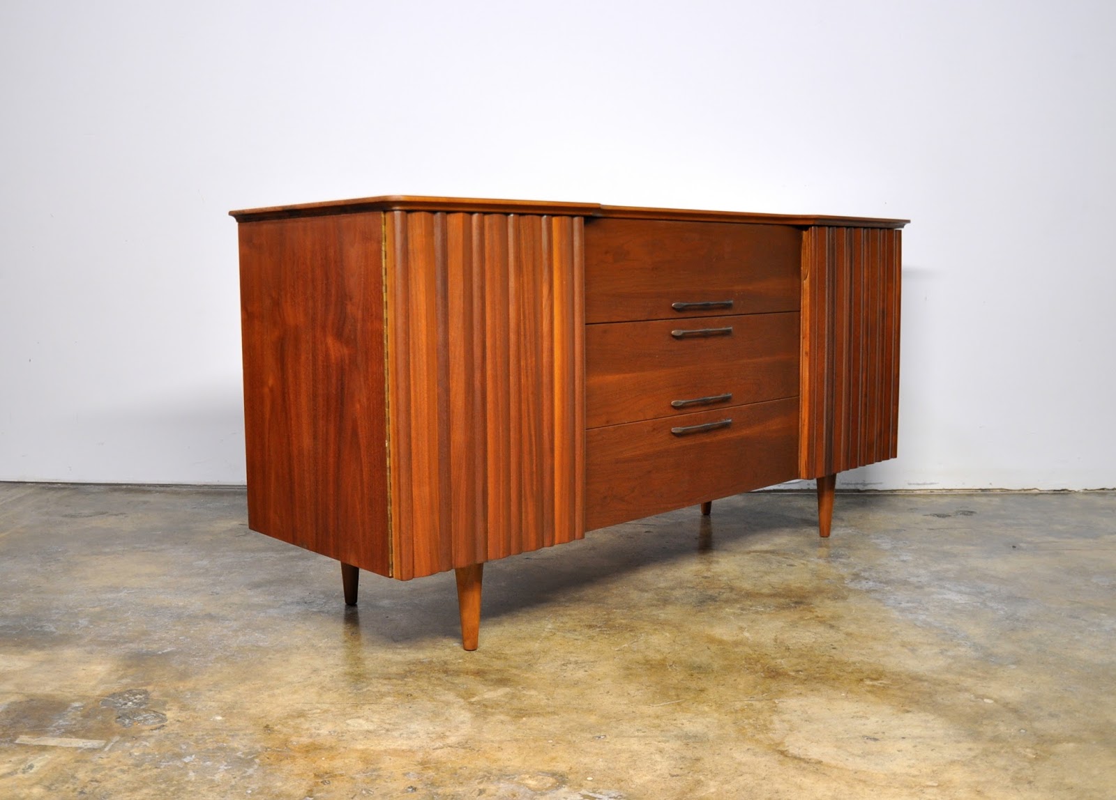 SELECT MODERN United Furniture Credenza, Bar, Media Console, Buffet or