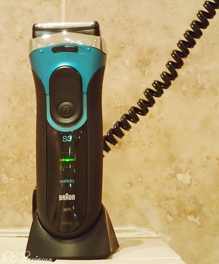 The Braun Series 3 3080s Rechargeable Wet and Dry Electric Foil Shaver