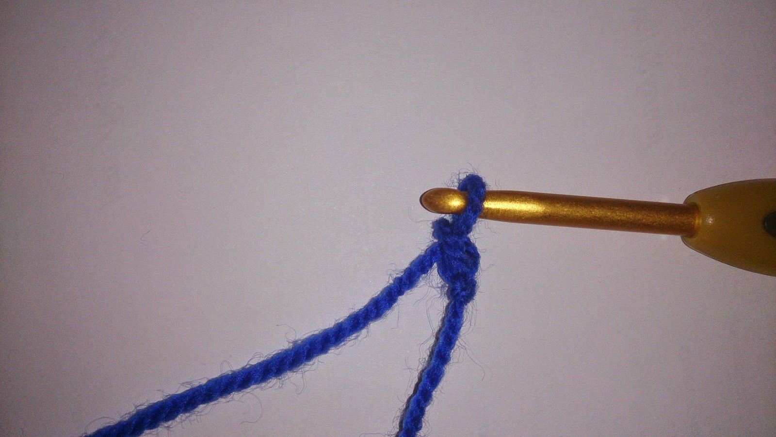 JennyBellaCrochet Basic crochet stitches, slip knot and chain stitch