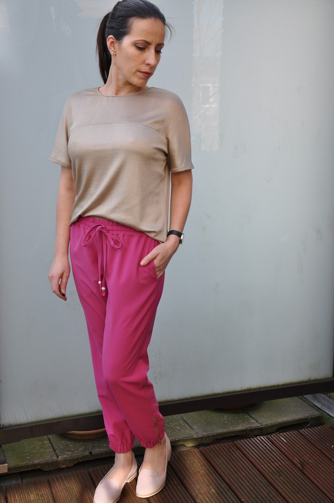Calcedonia Sewing: Pink Tierras Joggers with zippered ankles ( with a ...