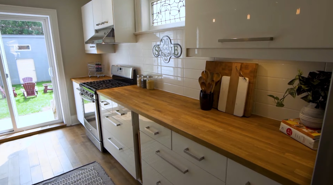 22 Interior Design Photos vs. 29 Springdale Blvd, Toronto Luxury Home Tour