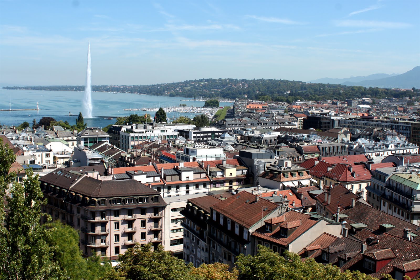 Женева швейцария. Озеро леман в швейцарии. Кантон женева. Швейцария столица женева. Город веве женева.