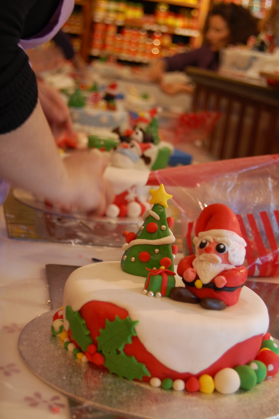 Food Fairies Due Fate In Cucina Primo Corso Di Cake Design Christmas food-fairies-due-fate-in-cucina-primo-corso-di-cake-design-christmas