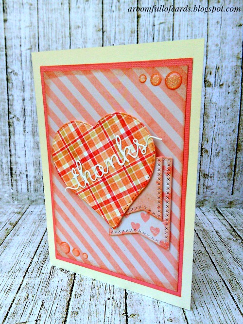 a room full of cards "thanks", ένα mini album γεμάτο ευγνωμοσύνη