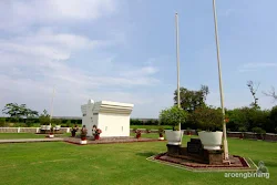 monumen ereveld ancol jakarta