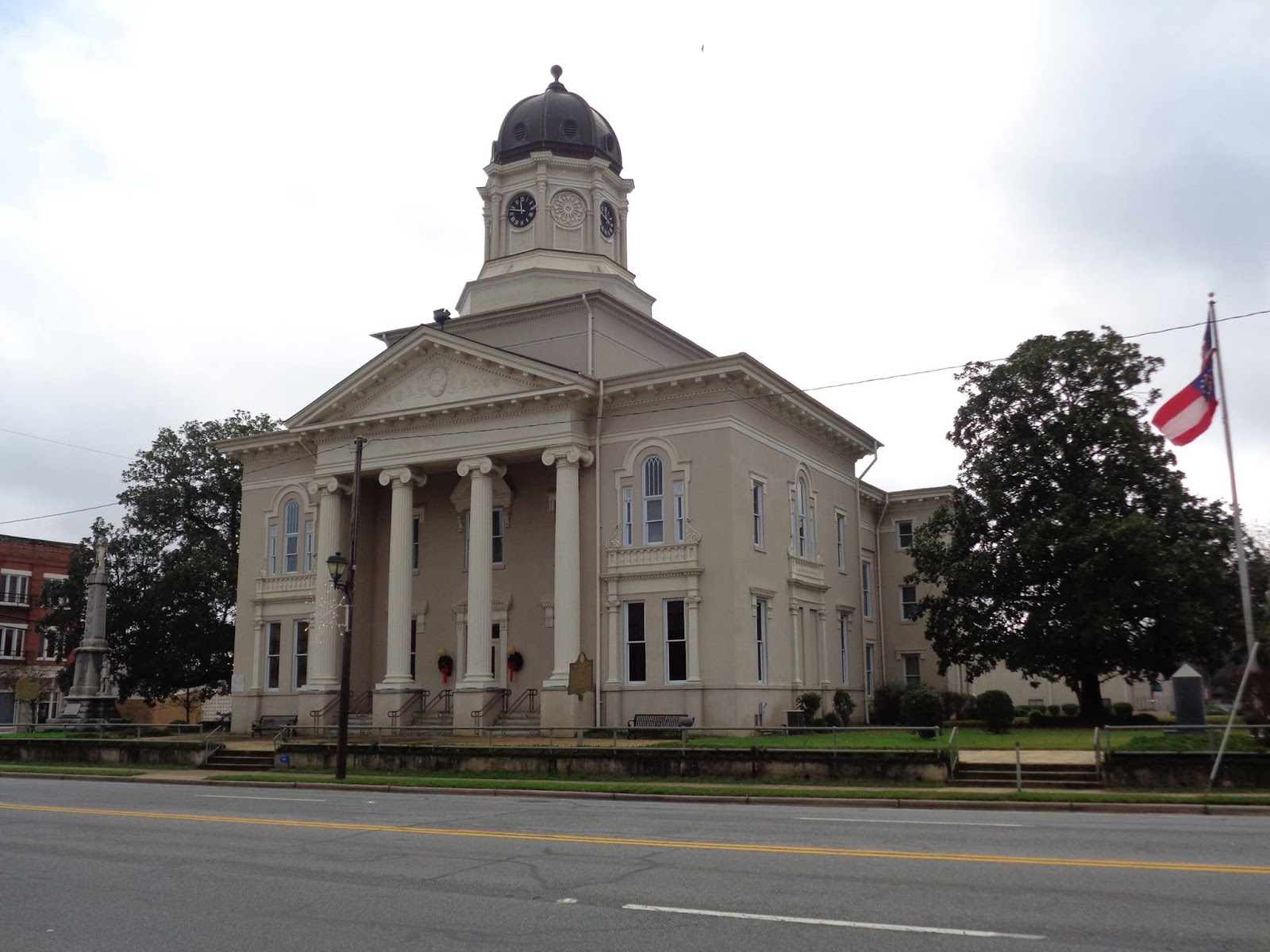 Pulaski County Courthouse in Hawkinsville