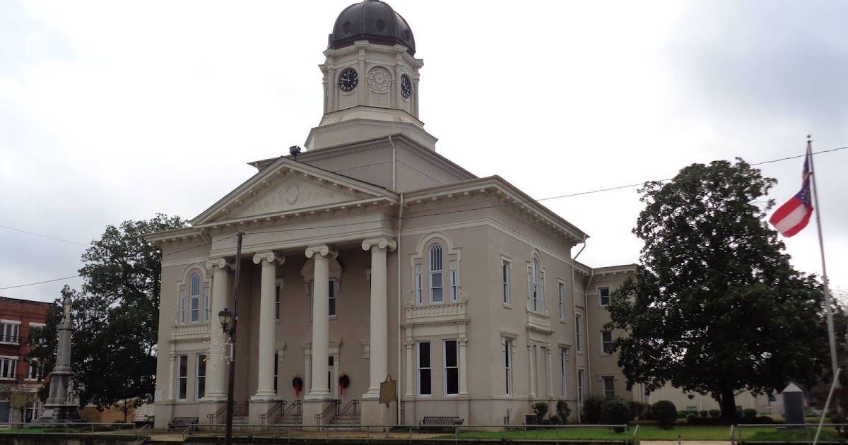 Pulaski County Courthouse in Hawkinsville