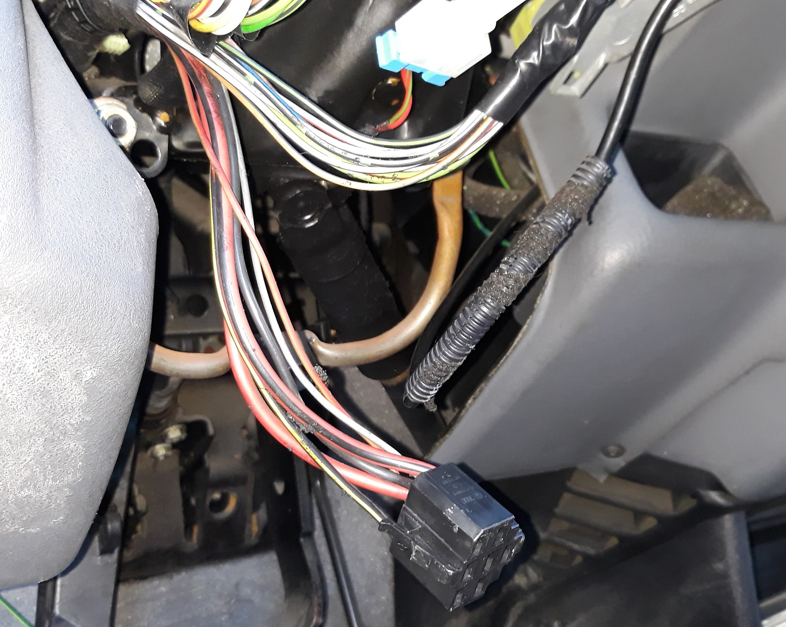 Schlagzeilenkäfer: VW T4: Startknopf nachrüsten oder ...