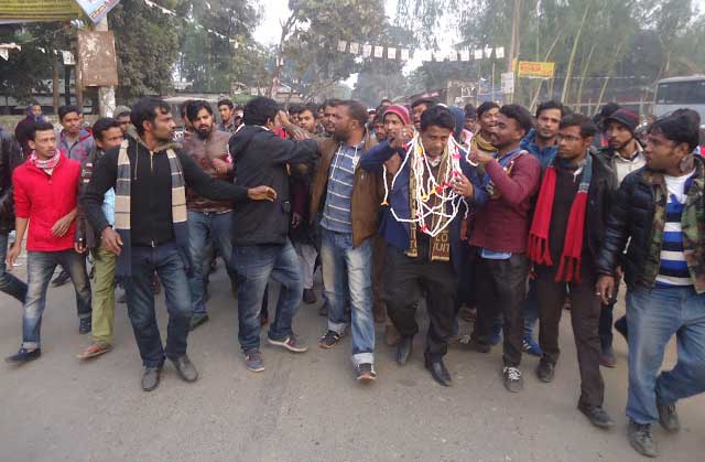 Bakshiganj vice chairman Sayem and Chhatra League leader বকশীগঞ্জে ভাইস চেয়ারম্যান সায়েম ও ছাত্রলীগ