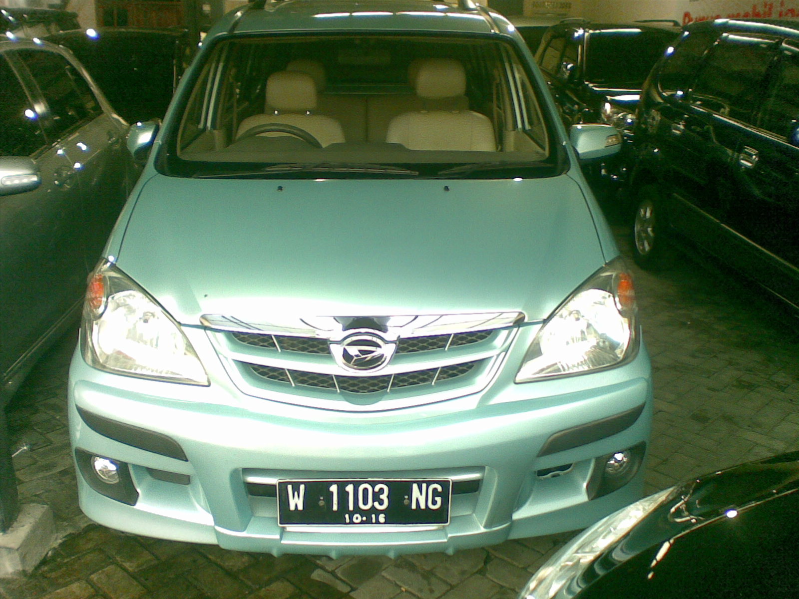 Sewa Mobil Xenia Surabaya
