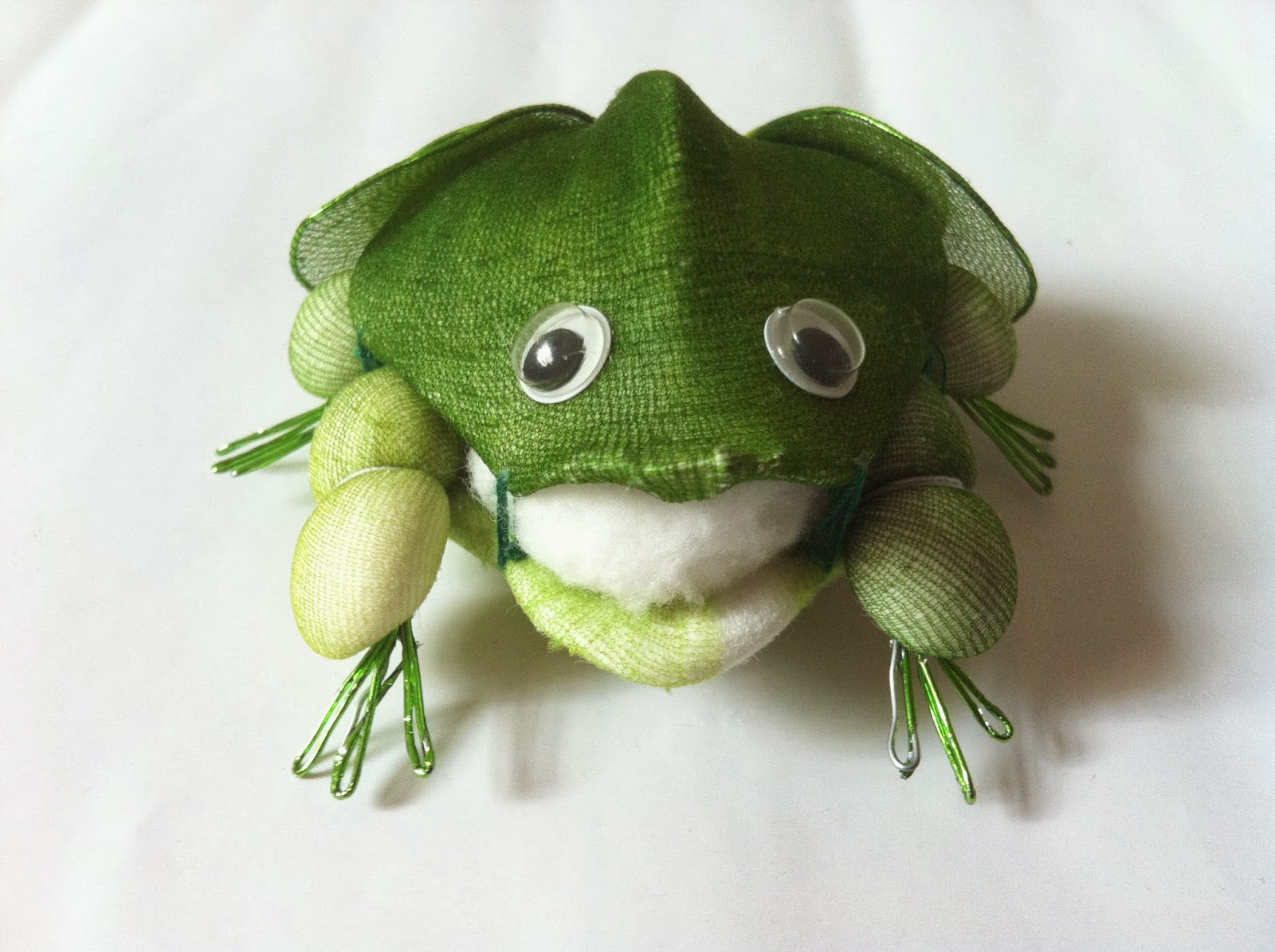Handmade Stocking Flowers - Singapore: Handmade Art and Craft Green Frog