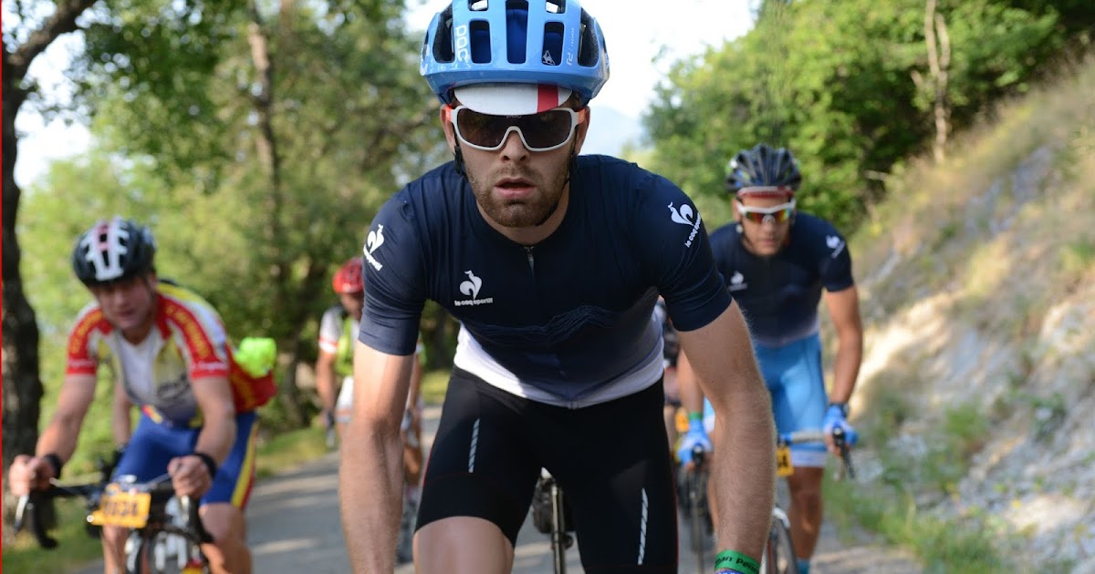 poc octal aero road helmet