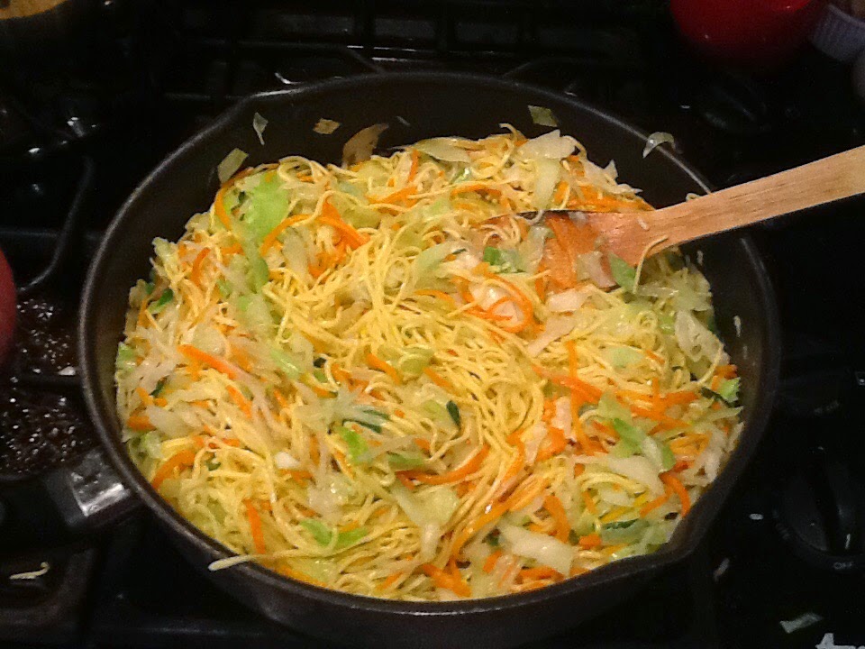 Briggs' Kitchen Chinese Food Sweet and Sour Chicken, Vegetable Chow