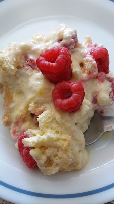 Tiramisu aux framboises & crème mascarpone ; Tiramisu aux framboises & crème mascarpone ; mousseuse,légère,bien frais!