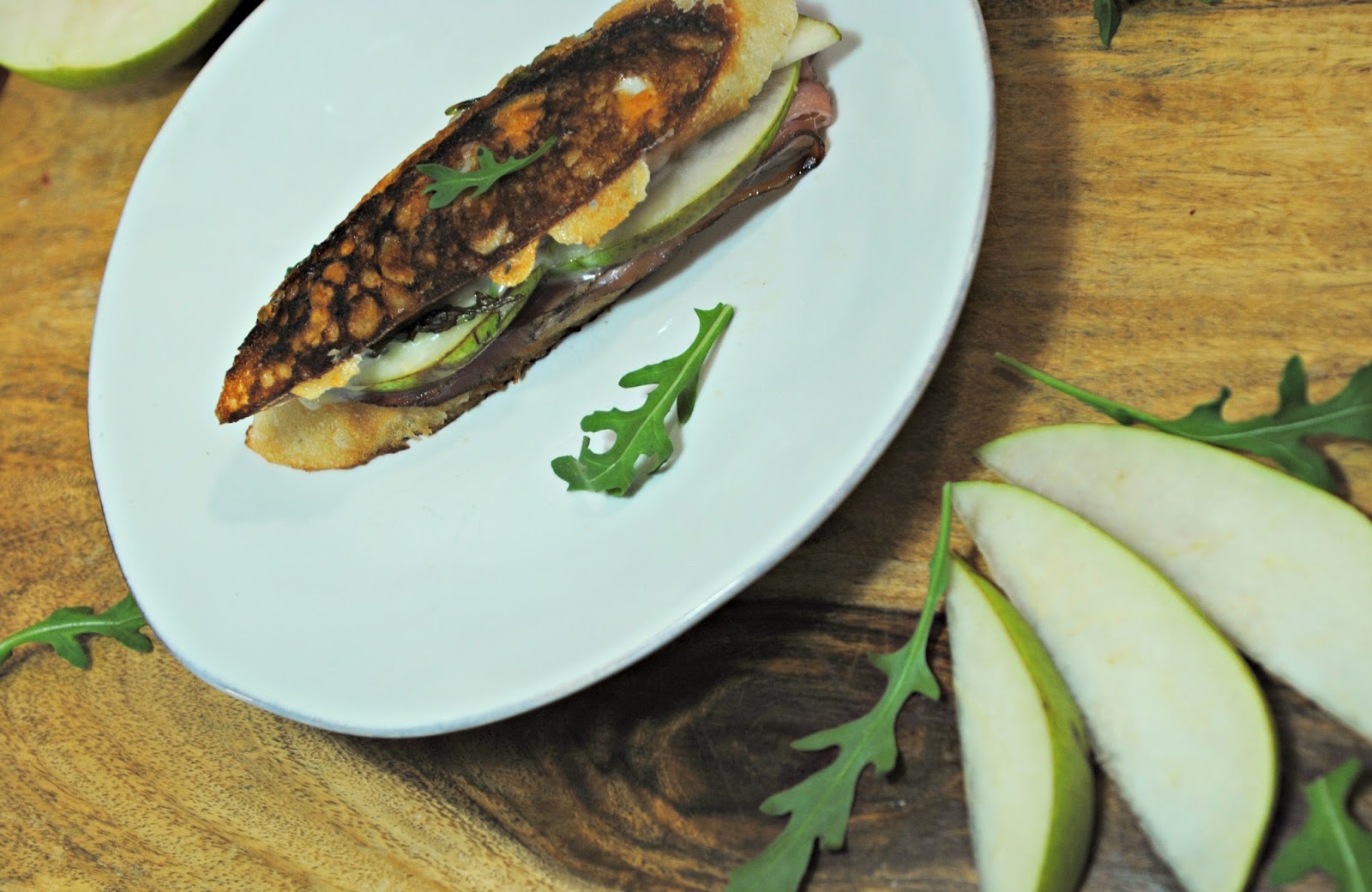 GourmetGents Bread, cheese, butter (Grilled cheese with prosciutto