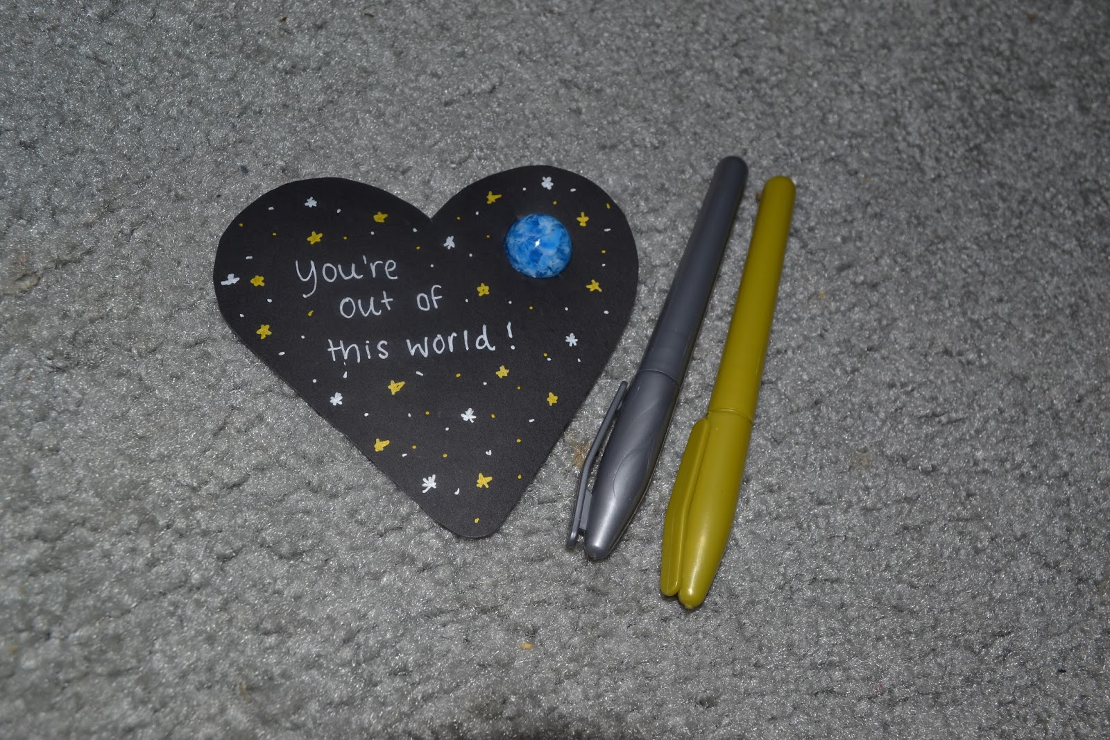 Ginger, E, and Our Family: DIY Space Themed Valentine's Day Cards!