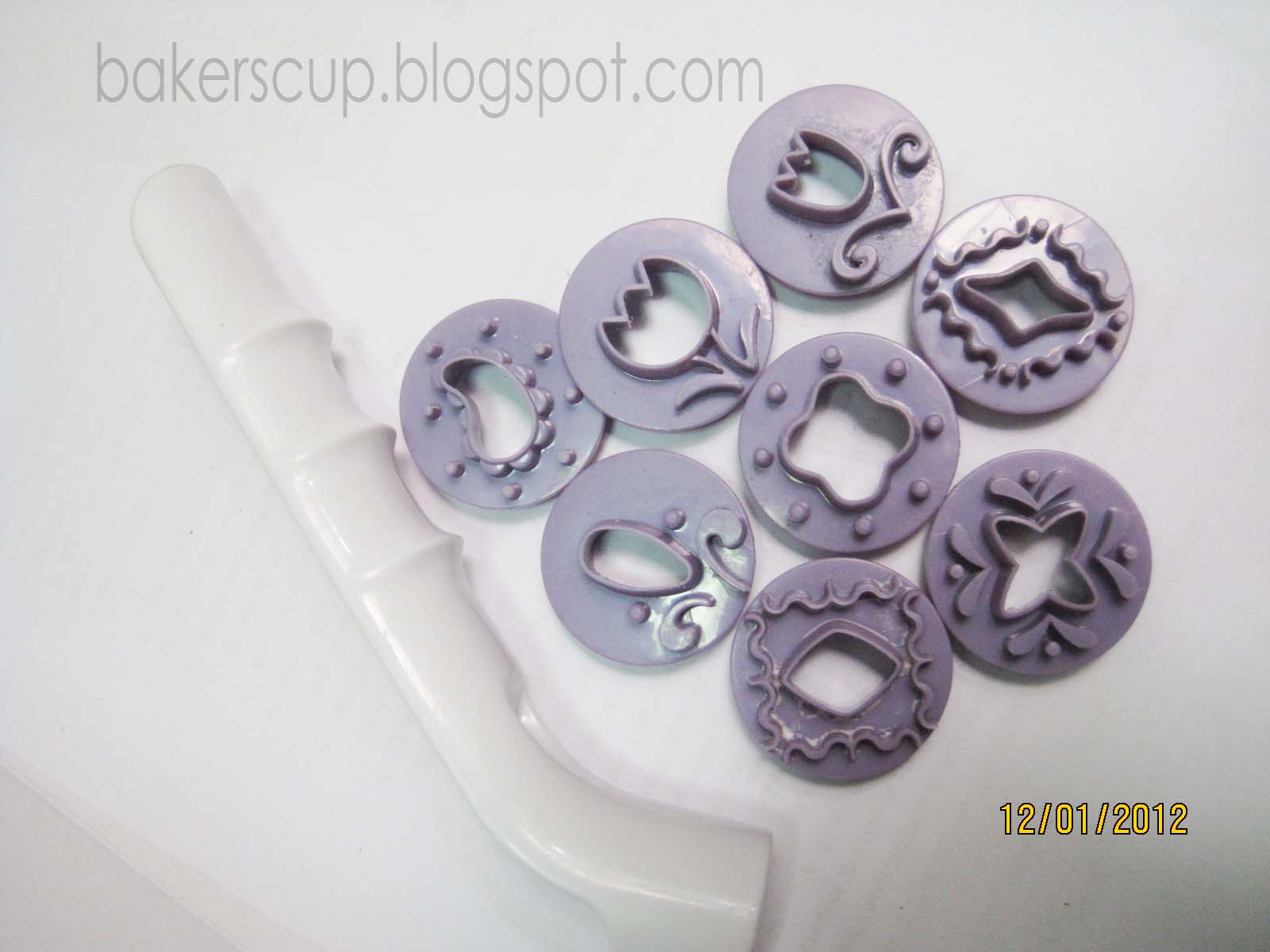 Mommy loves to bake Wilton Fondant Decorative Punch Set