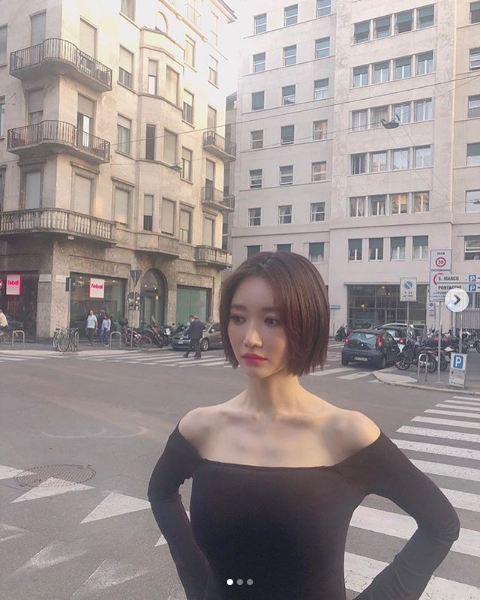 Go Joon-hee Looks Like A Mannequin on the Street! | Daily K Pop News
