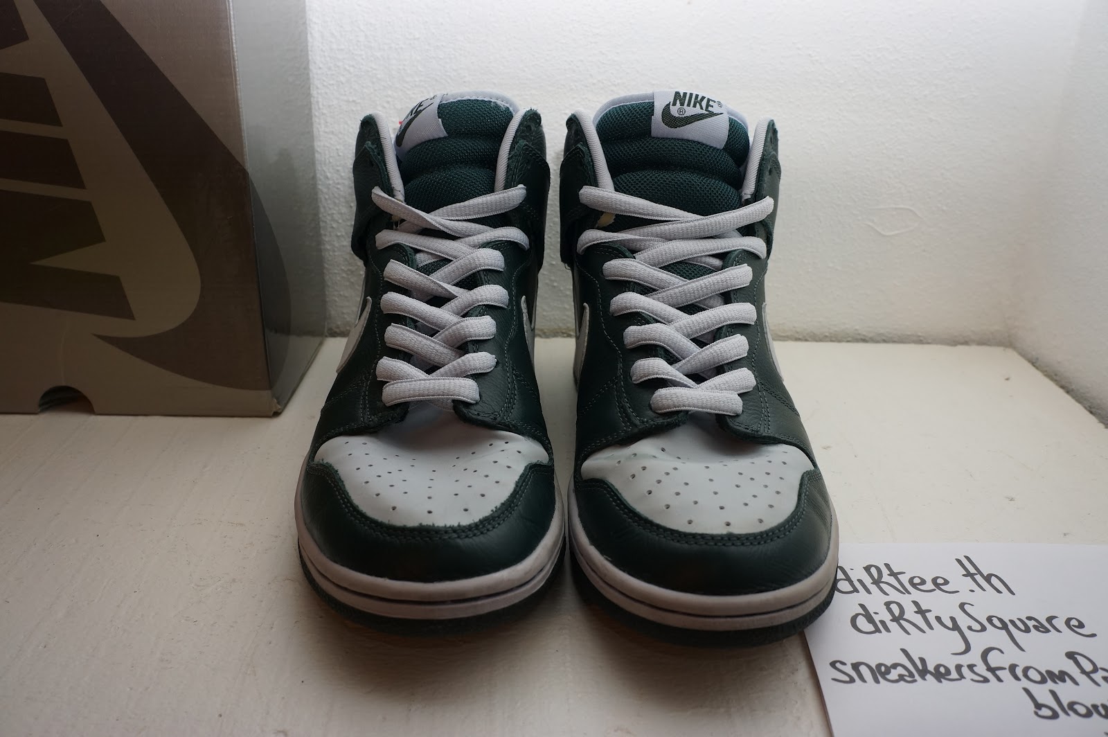 sneakers from Paris: NIKE SB - Dunk High Pro SB - Ghost Olive