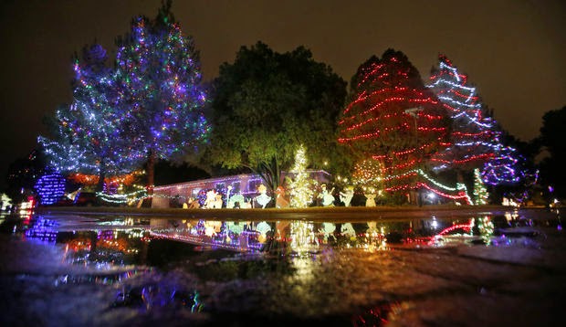 Tucson Daily Photo ~: Tucson Tradition - Winterhaven Festival of Lights