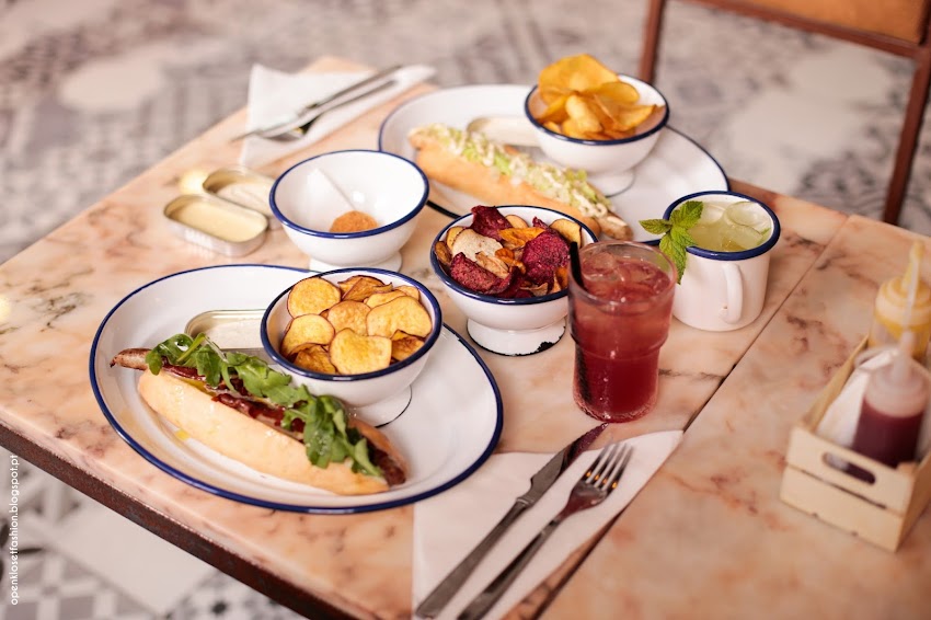 Cachorro á Portuguesa: Traditional Portuguese Hot Dog