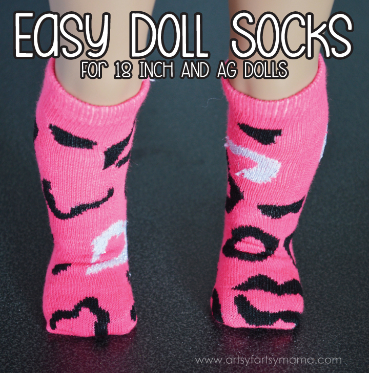 Easy Doll Socks you can make for your 18 inch or AG Dolls at artsyfartsymama.com