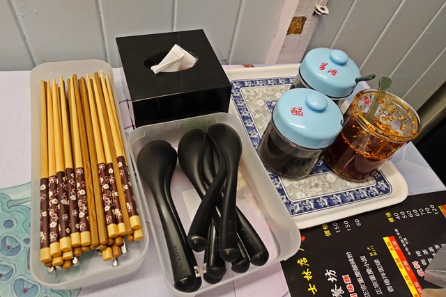 家緣素螺螄粉餐坊~台北士林夜市素食、劍潭捷運站
