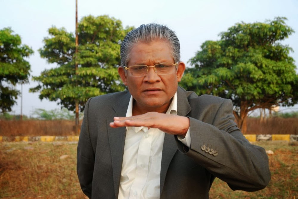 таникелла бхарани. звезда бхарани фото. таникелла бхарани фото. индийский актер таникелла бхарани. таникелла бхарани.