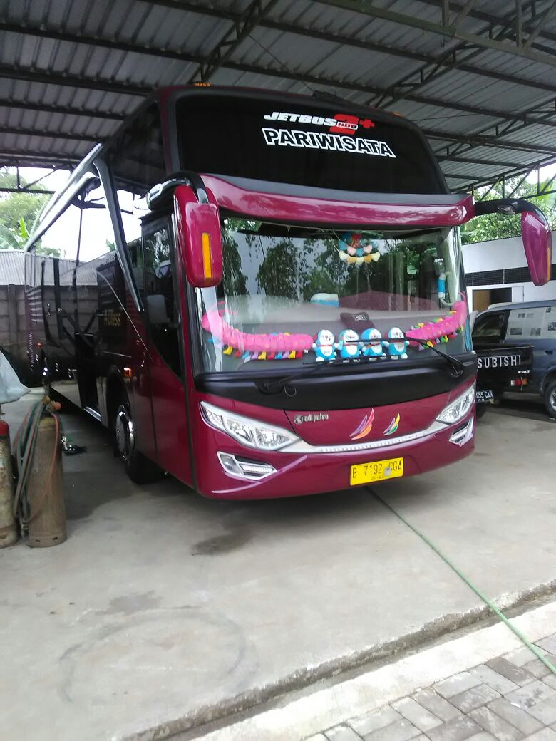 Dambiro Bus Pariwisata: Mengarungi Petualangan dengan Nyaman dan Aman