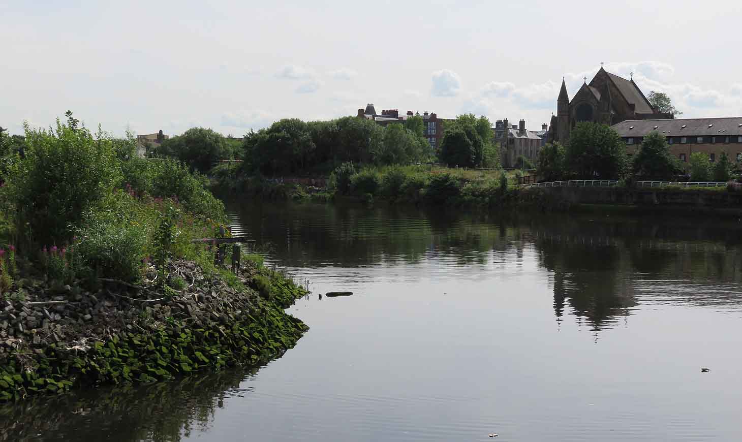 Alex and Bob`s Blue Sky Scotland The River Clyde and the Changing Face of Glasgow. Part One.