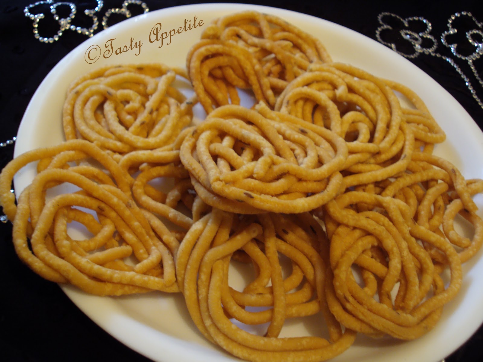 Urad Dal Murukku / Traditional Indian Savory Snack