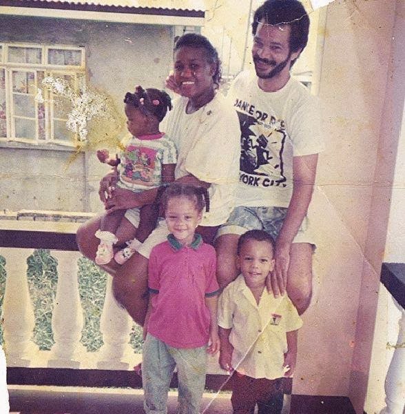 Singer Rihanna Childhood Photo with Parents Father Ronald Fenty, Mother Monica Braithwaite, Younger Brothers Rorrey Fenty & Rajad Fenty - Family Photo | Singer Rihanna Childhood Photos | Real-Life Photos