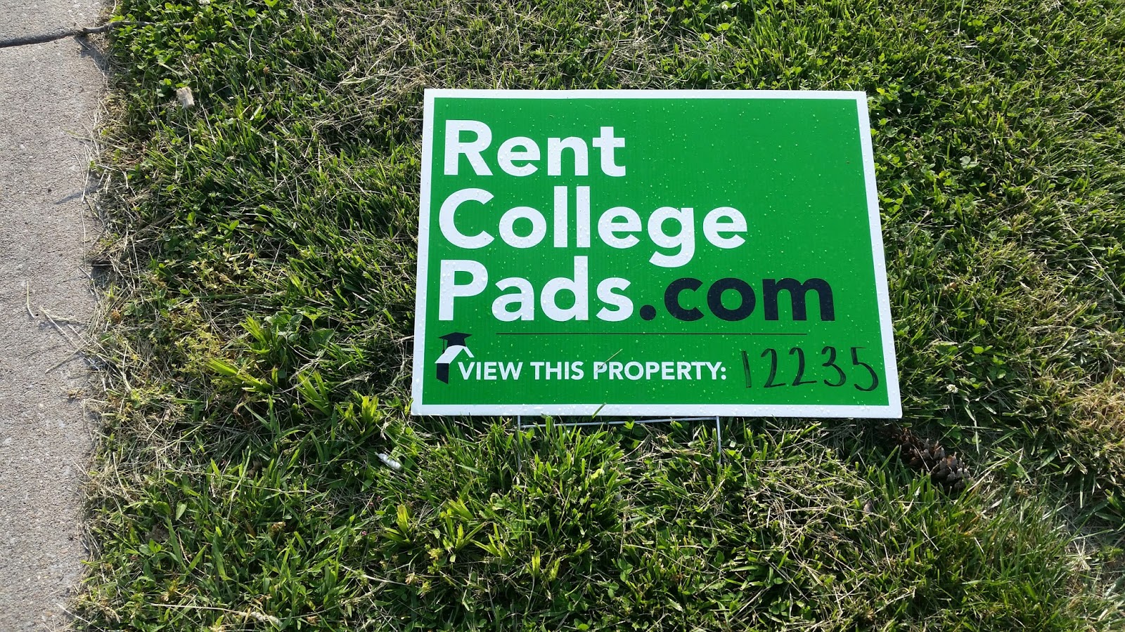 The Carbondale Gazette Rent College Pads