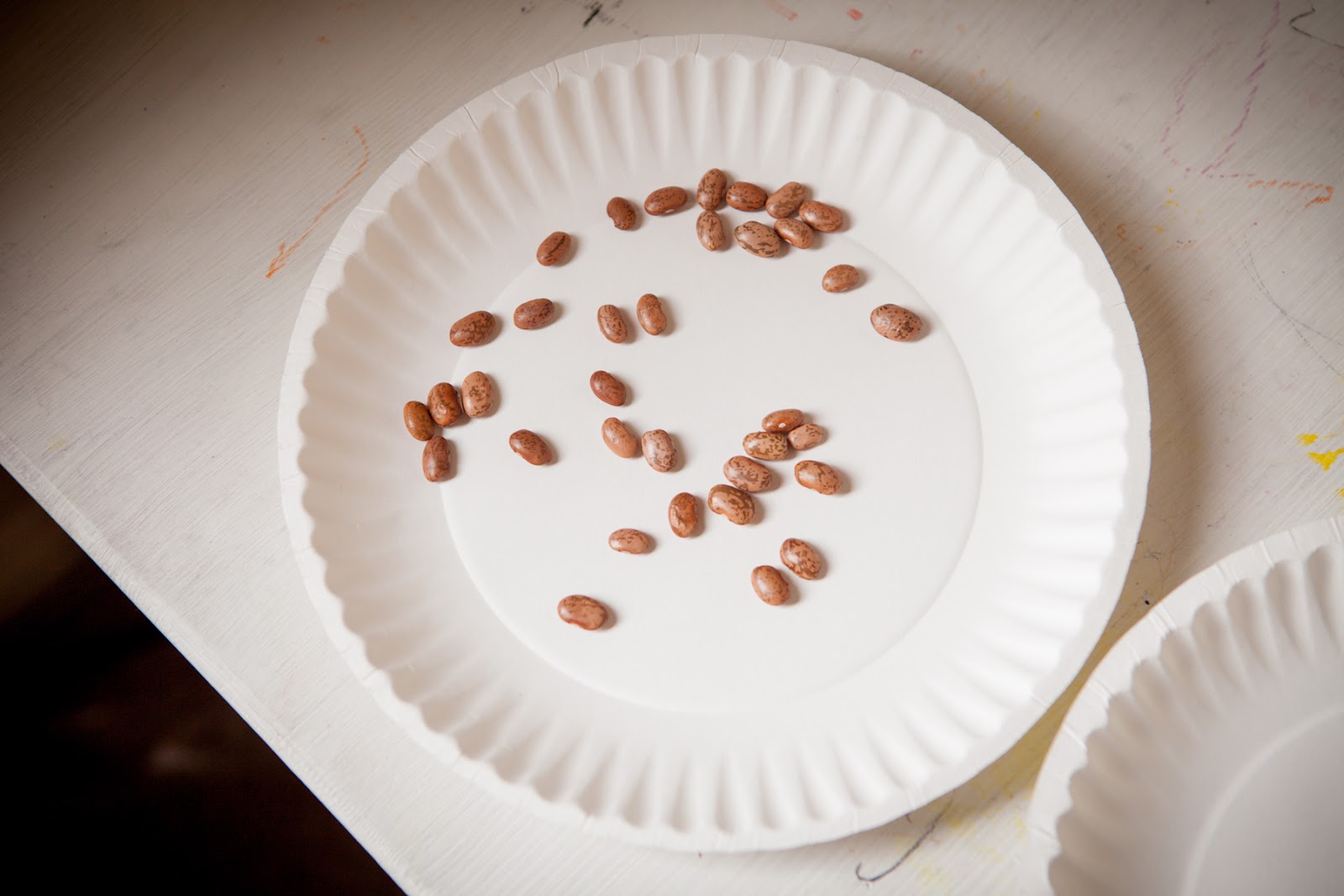 Mommy Minutes Paper Plate Tambourine