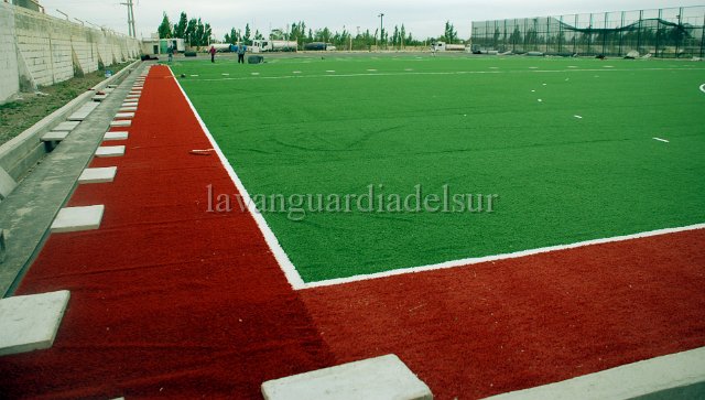 RADIO SAN DIEGO: CESPED SINTETICO PARA EL HOCKEY ZONA NORTE