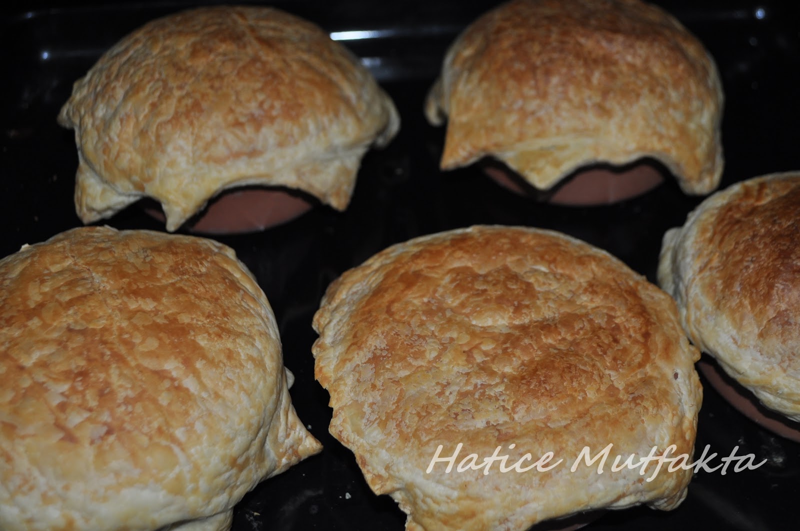 Hatice Mutfakta Milföy Çanağında Et Sote