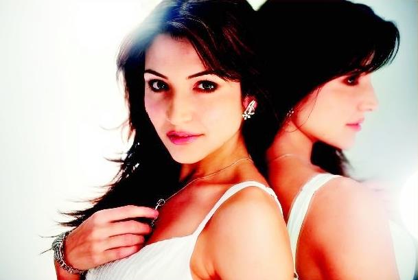1 - Anushka Sharma Asmi Diamonds Photoshoot pic